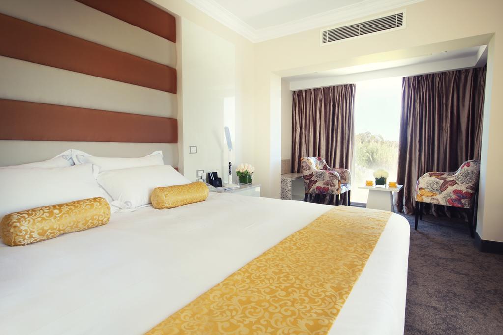 Superior Zimmer mit Kingsize-Bett