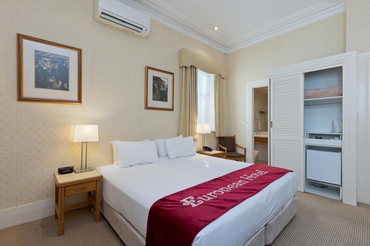 Standard Queen Room