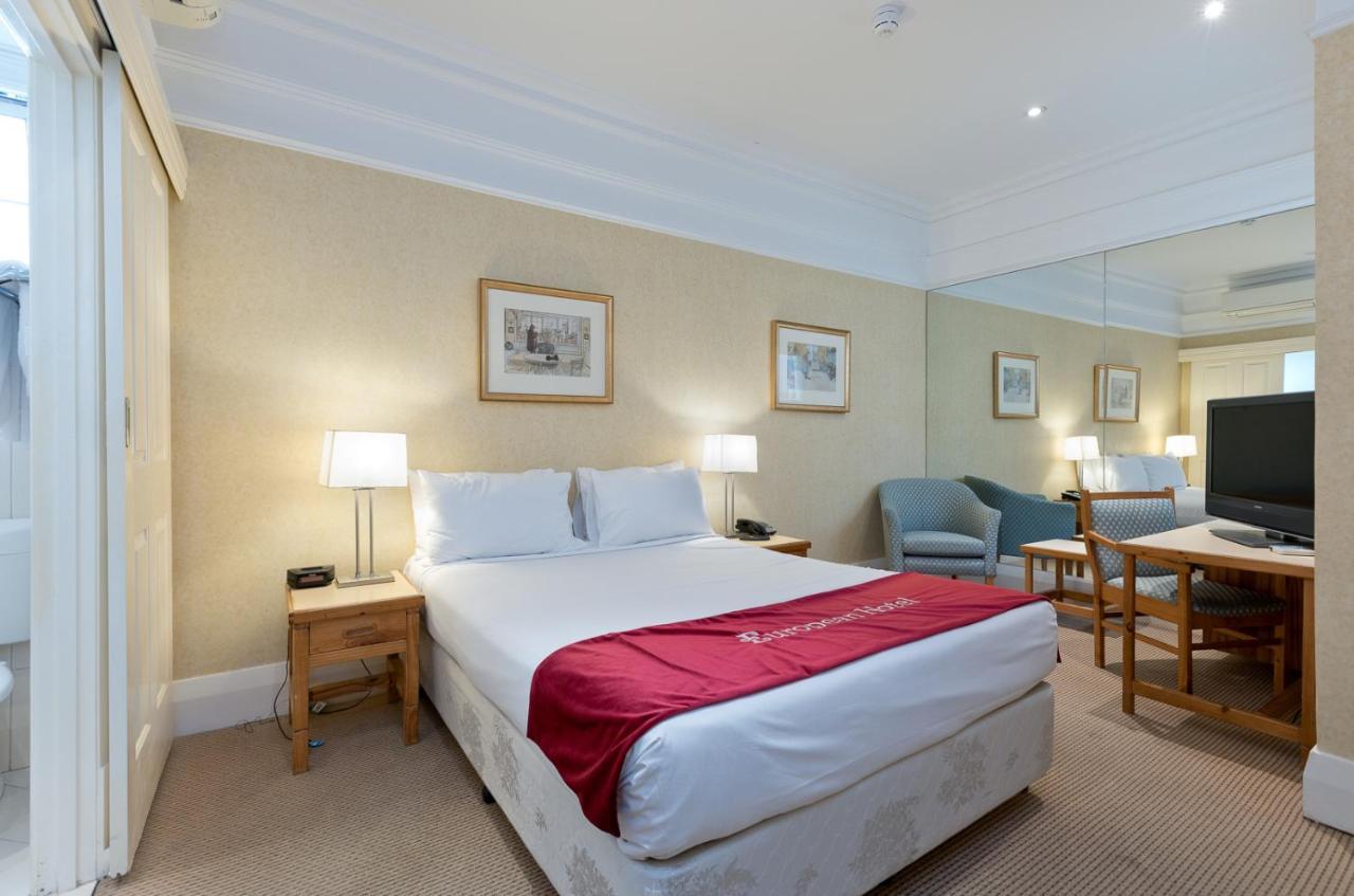 Standard Queen Room