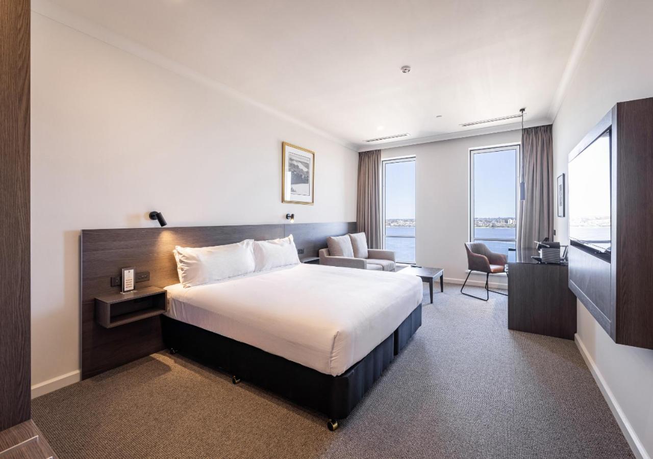 Premier-Zimmer mit Kingsize-Bett und Flussblick